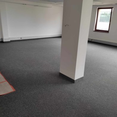 Powierzchnie biurowe w Warszawie - Płytki dywanowe Burmatex Tivoli