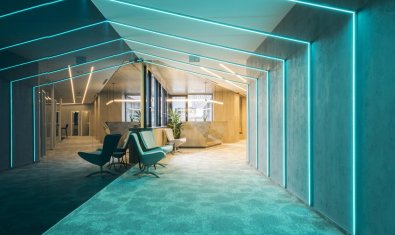 Bold carpet colours? YES! Colourful ways to make things happen in the office
